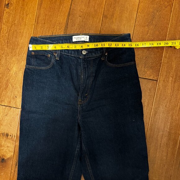 Abercrombie & Fitch 90’s Straight Ultra High Rise Jeans – Size 29/8L – EUC - Picture 8 of 9